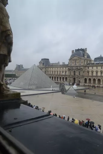 Louvre múzeum