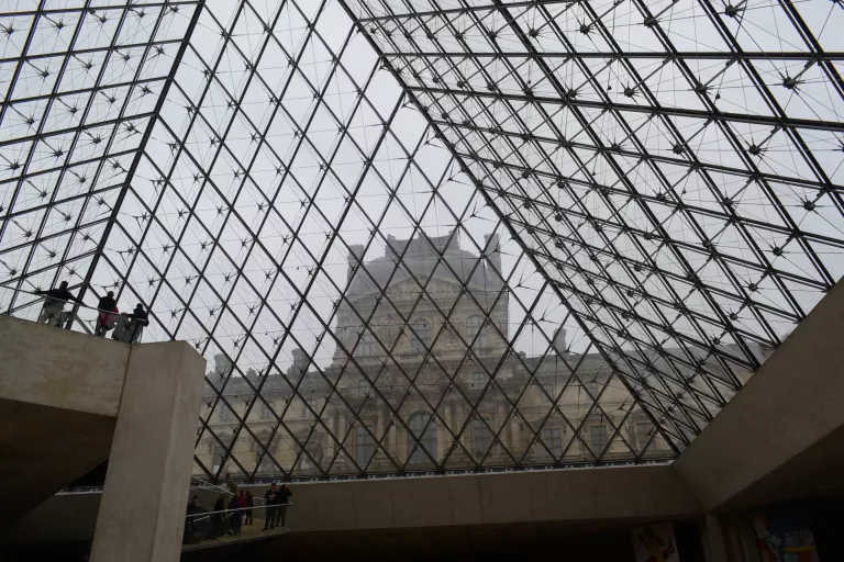 Louvre múzeum